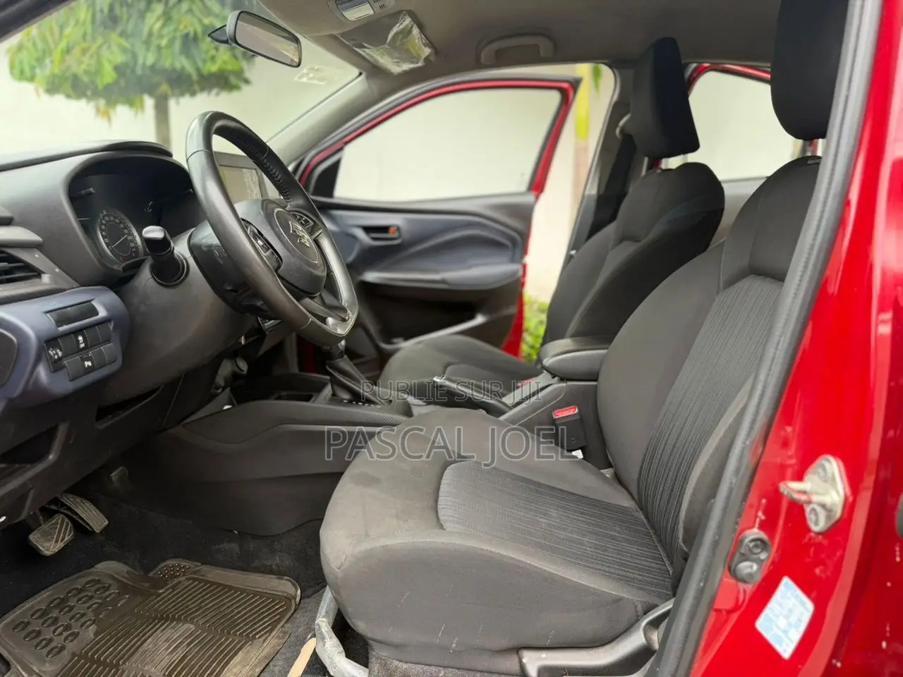 Suzuki Baleno 2025 Rouge