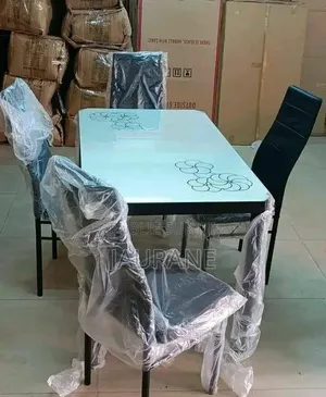 Disponible Pour La Livraison