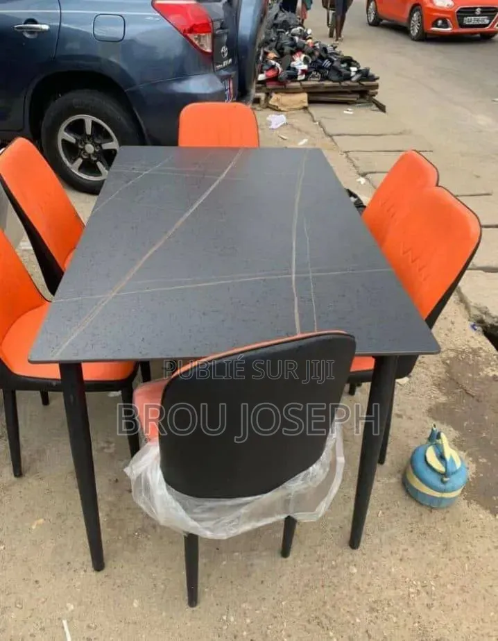 Table À Manger