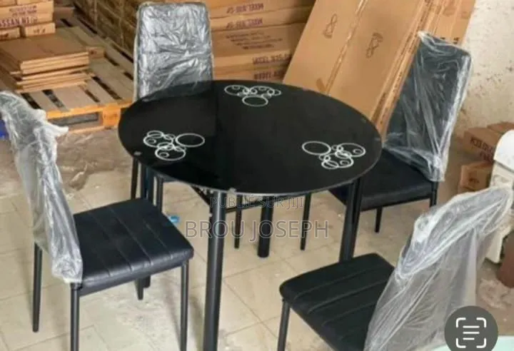 Table Et Chaises