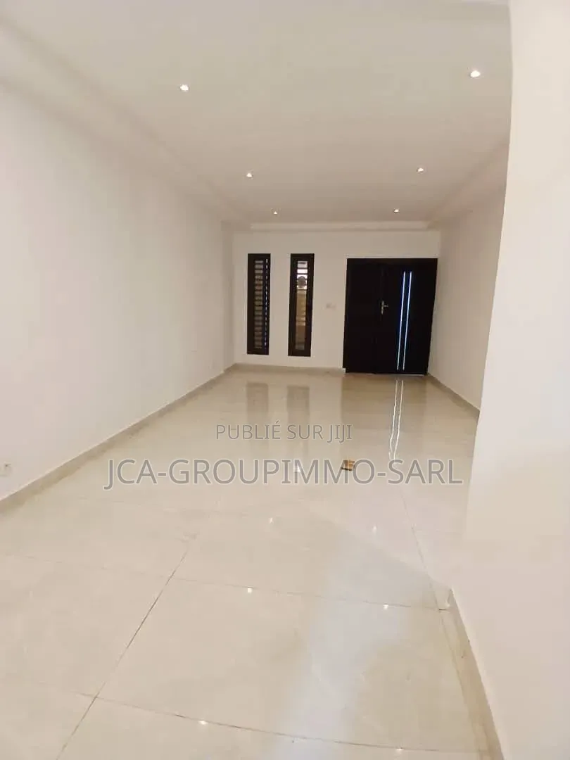 Mise en Location Une Villa Duplex De 5pieces