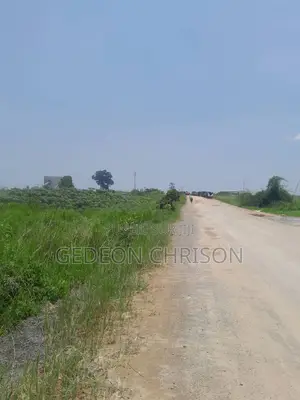 À Vendre — Terrain 24 359 M2 Zone Industrielle Yopougon Pk24