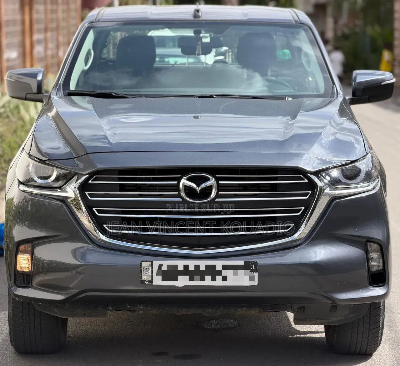 Mazda BT-50 2024 Gris