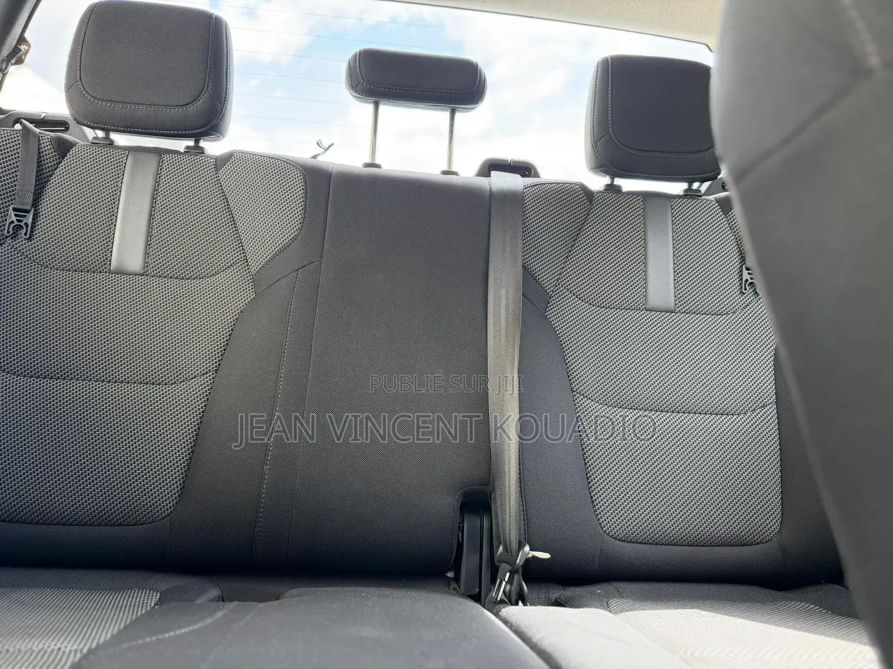 Mazda BT-50 2024 Gris
