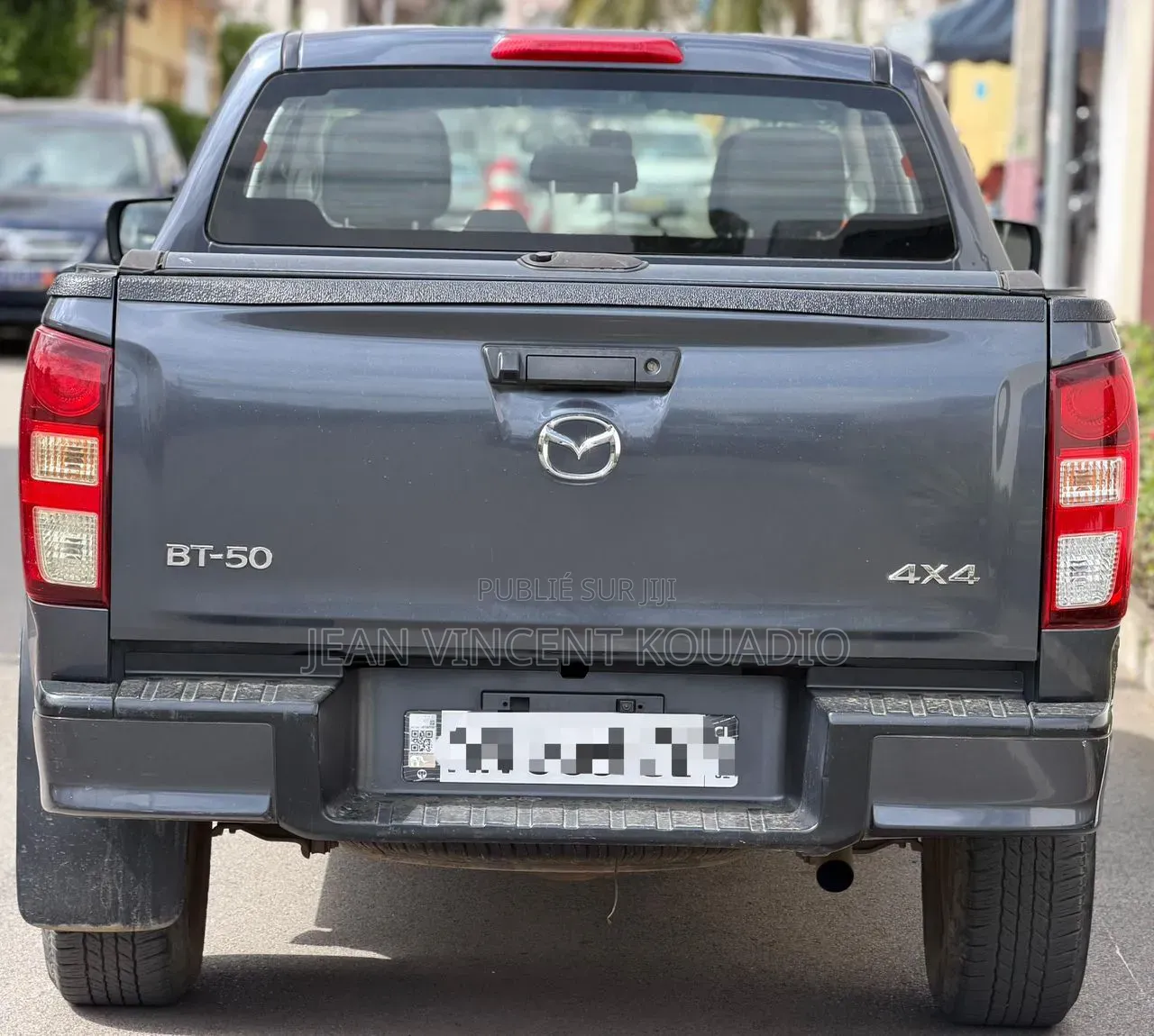 Mazda BT-50 2024 Gris