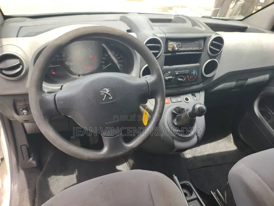 Peugeot Partenaire 2019 Blanc