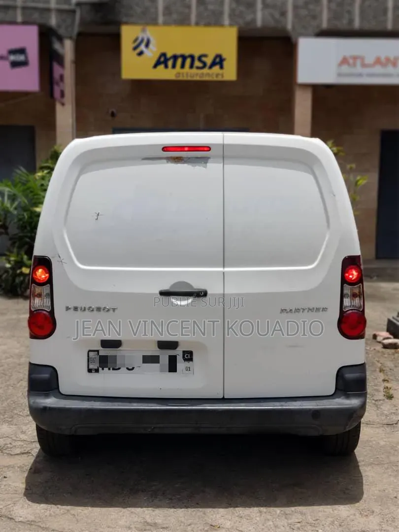 Peugeot Partenaire 2019 Blanc