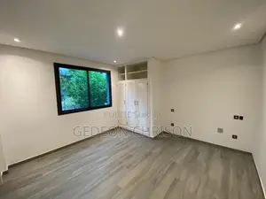 3chbre Appartement dans Cocody à Louer
