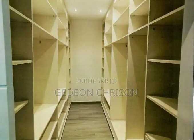 3chbre Appartement dans Cocody à Louer