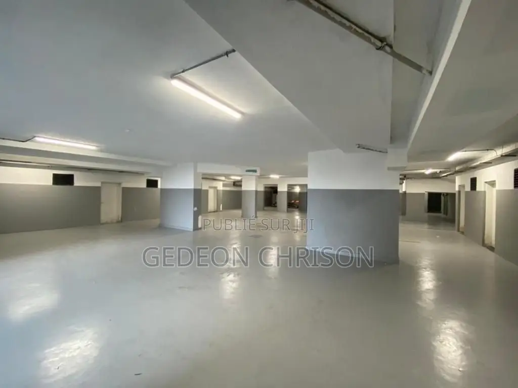 3chbre Appartement dans Cocody à Louer