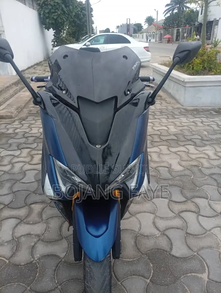 Nouveau Yamaha Crux 2020 Bleu