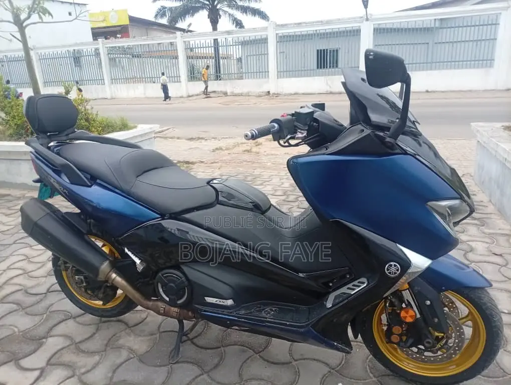 Nouveau Yamaha Crux 2020 Bleu