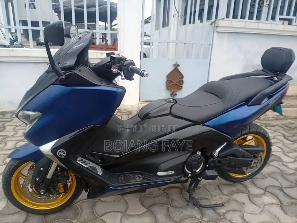 Nouveau Yamaha Crux 2020 Bleu