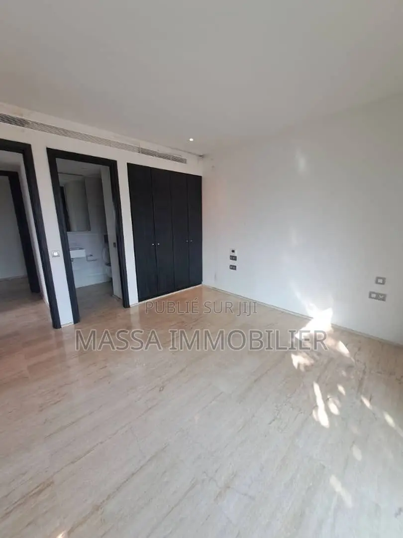 4chbre Appartement dans Massa Immobilier, Cocody à Louer