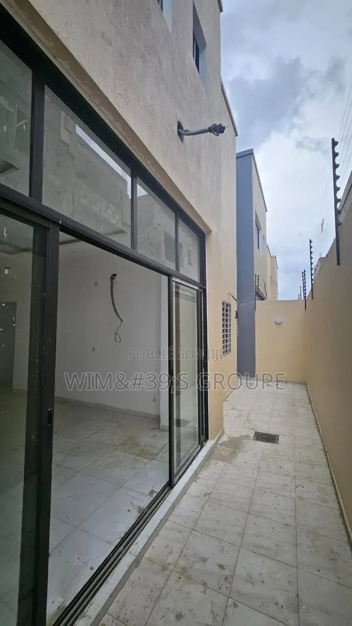 4chbre Duplex dans Wims Groupe, Cocody à Vendre