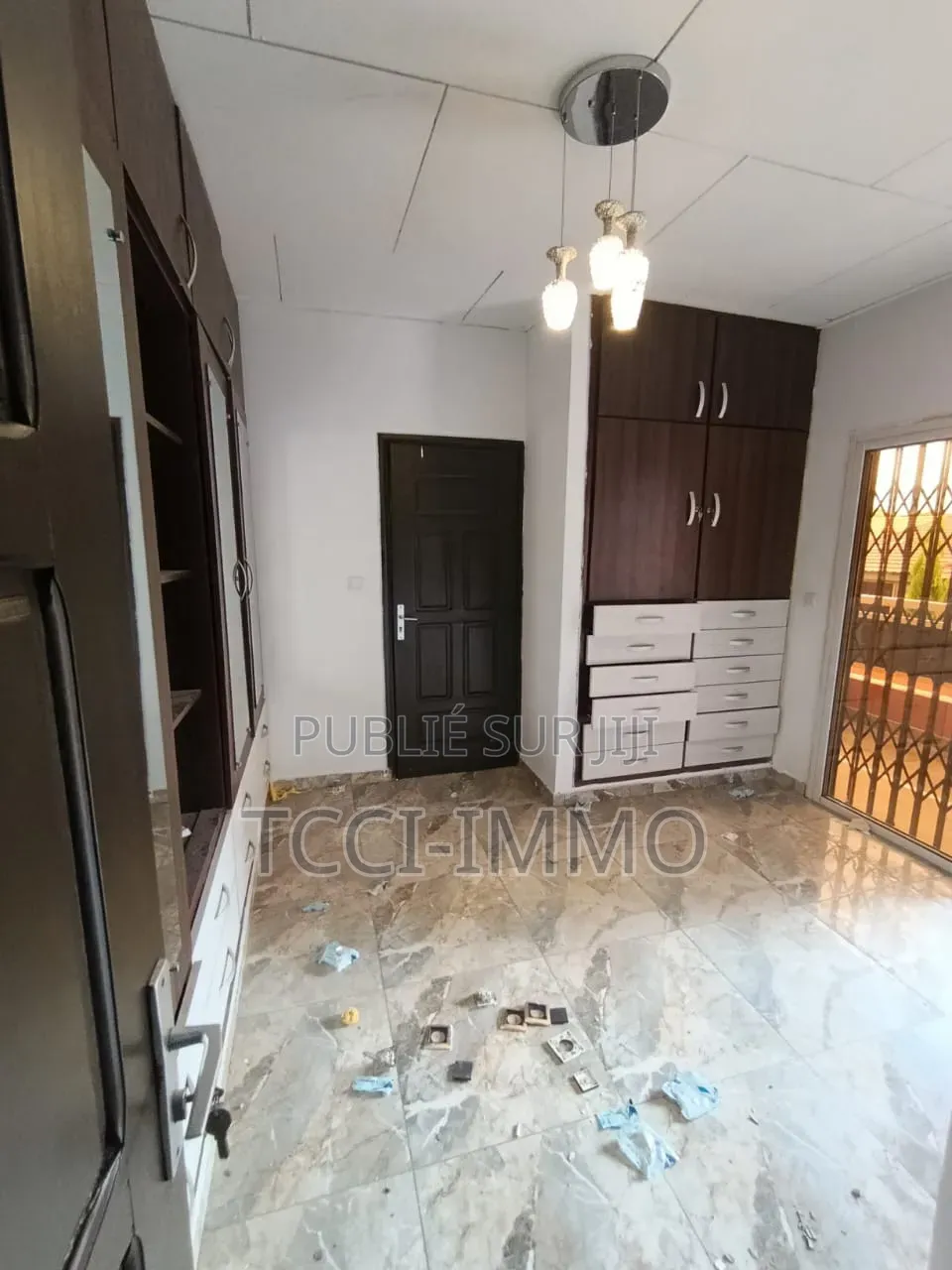 5chbre Villa dans Villa +Piscine, Cocody à Louer