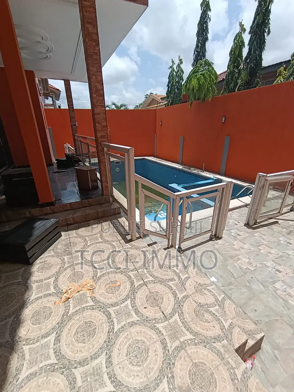 5chbre Villa dans Villa +Piscine, Cocody à Louer