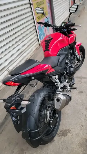 Nouveau Honda CB 2021 Rouge
