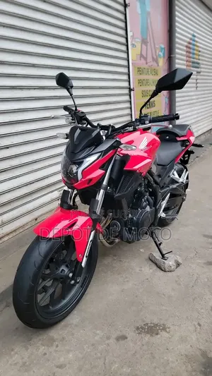 Nouveau Honda CB 2021 Rouge