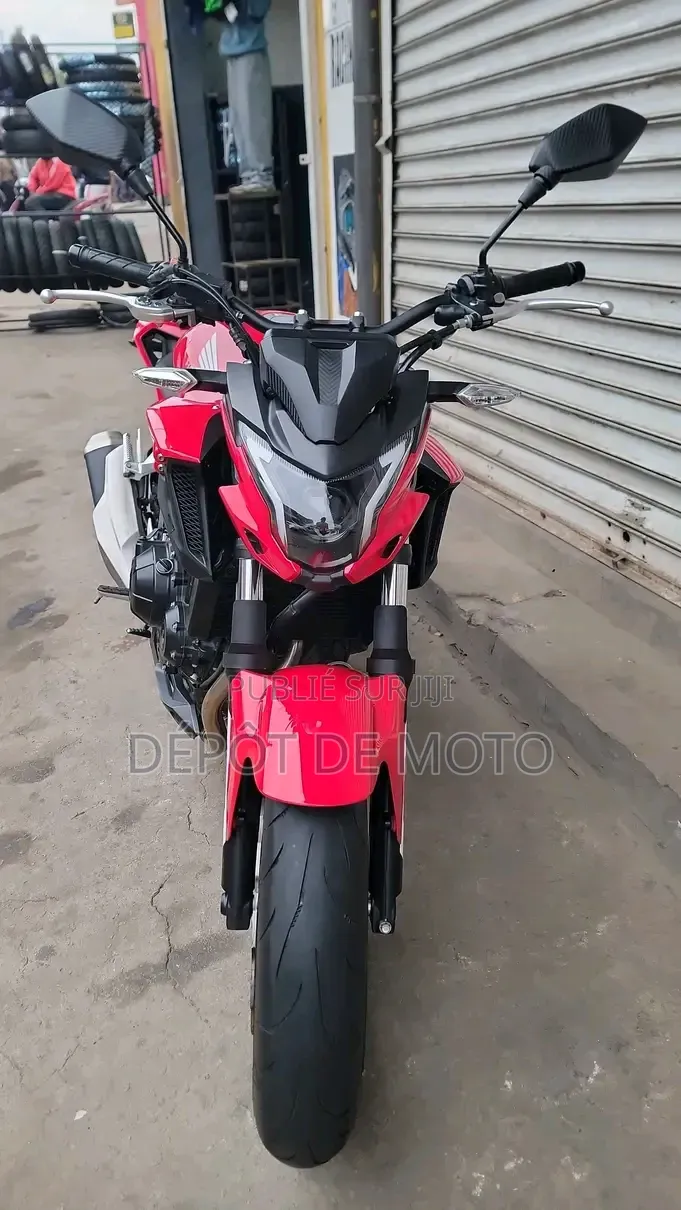 Nouveau Honda CB 2021 Rouge