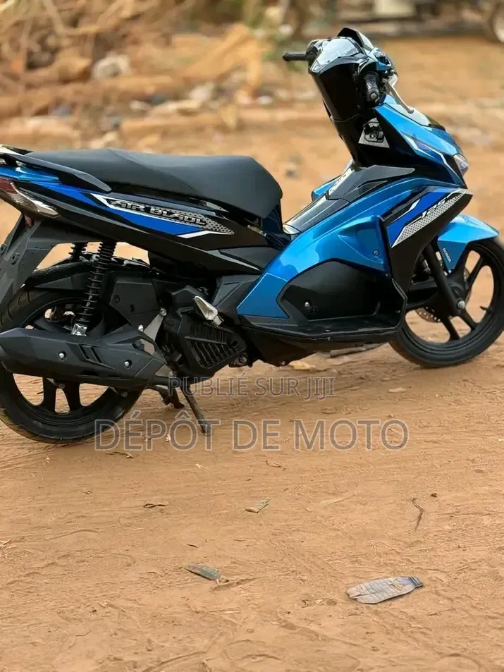 Nouveau Honda XL 125 2025 Bleu