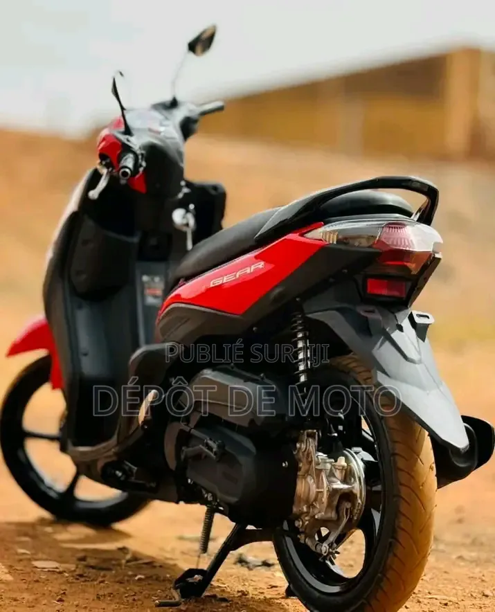 Nouveau Yamaha DT125 2025 Rouge