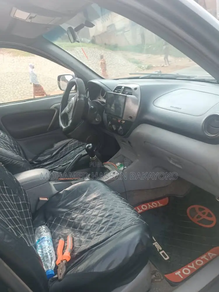 Toyota RAV4 2.0 4x4 2005 Bleu