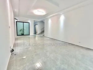 Mise en Location Une Villa Duplex Haut Standing De 5pieces
