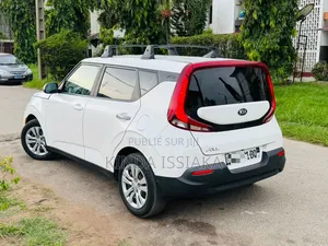 Kia Âme X-Line 2021 Beige