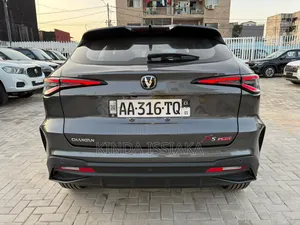 Nouveau Changan X5 Plus 1.5 Blue Core FWD 2025 Gris