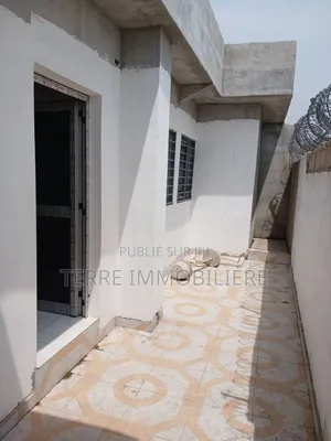 3chbre Villa dans La Terre Immobilière, Bingerville à Vendre