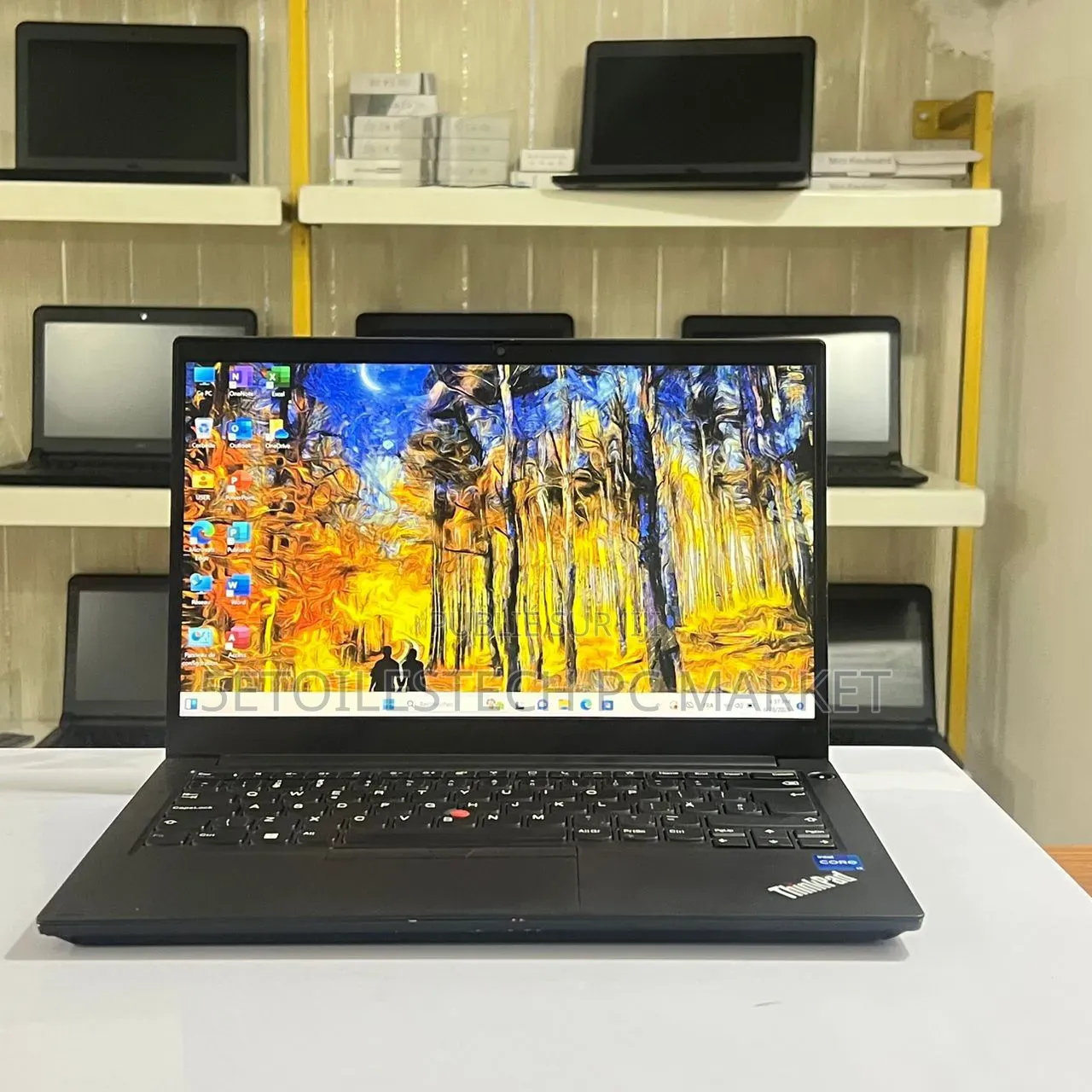 Nouveau Lenovo ThinkPad E14 Gen 4 8GB Intel Core i3 SSD 256GB