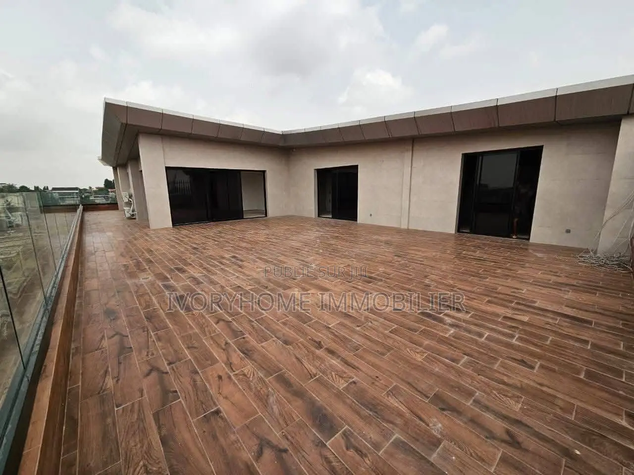 8chbre Appartement-terrasse dans Cocody à Louer