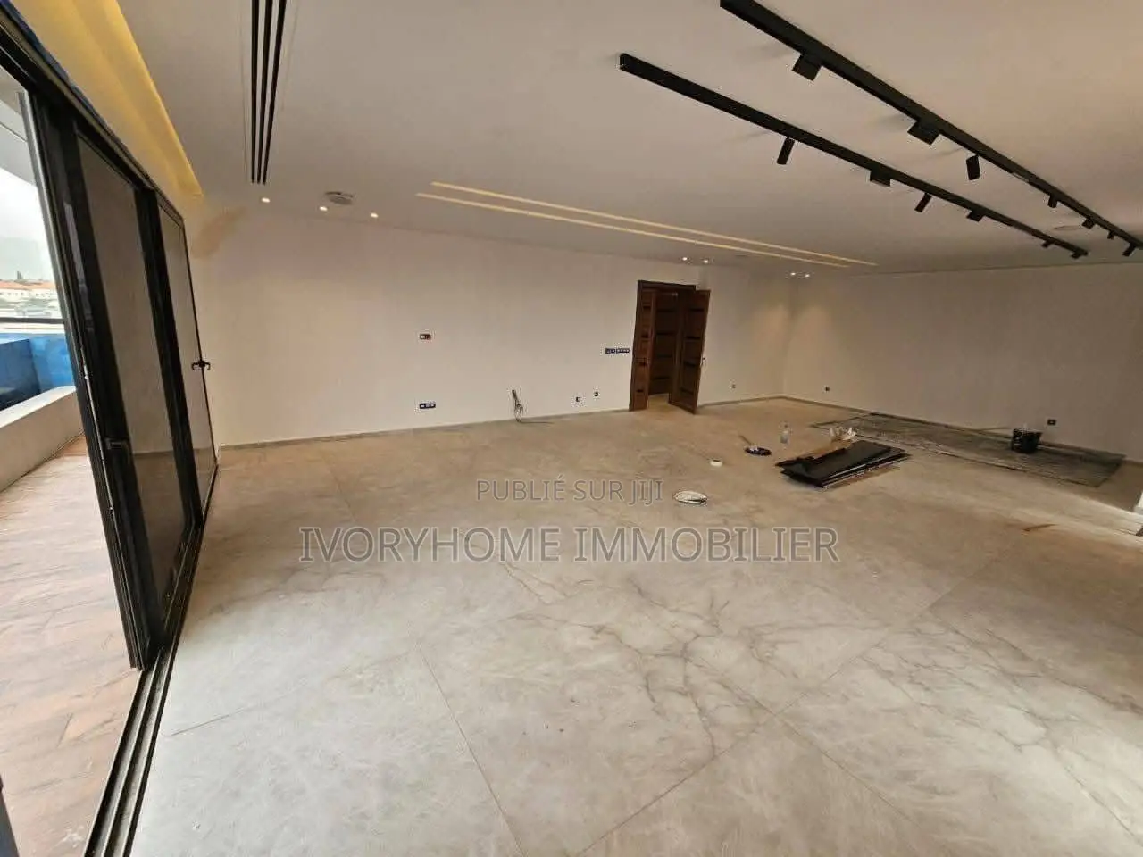 8chbre Appartement-terrasse dans Cocody à Louer