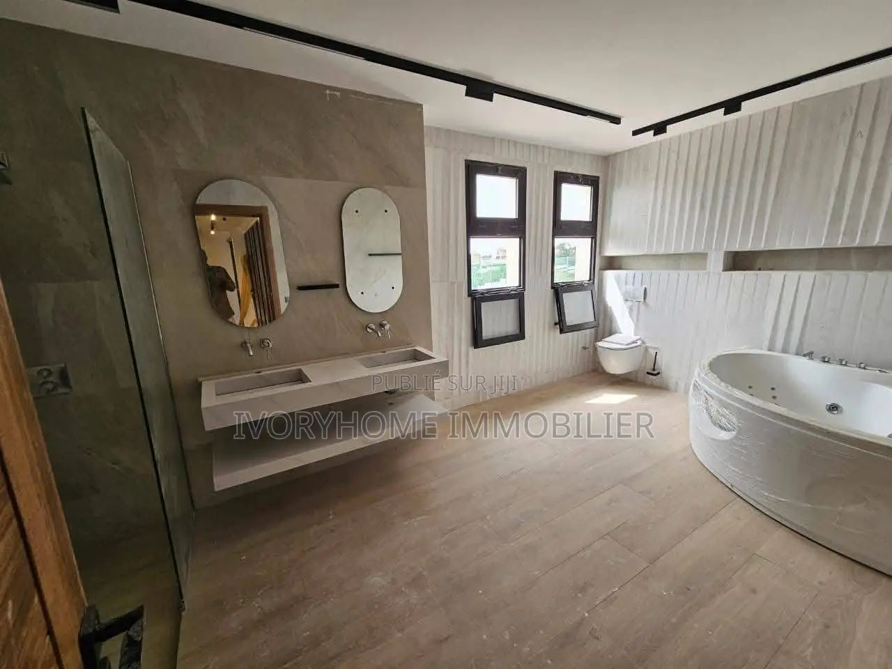 8chbre Appartement-terrasse dans Cocody à Louer