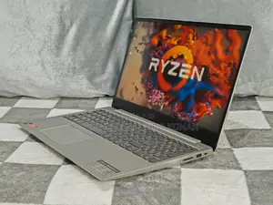 Nouveau Apple MacBook Pro 2019 128GB Intel Core i7 HDD 512GB