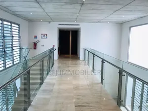 2chbre Appartement dans Francis Gweh, Cocody à Louer