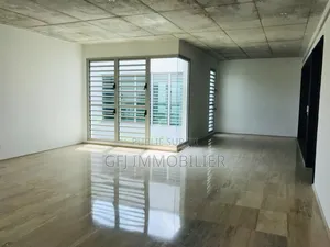 2chbre Appartement dans Francis Gweh, Cocody à Louer