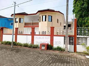 5chbre Duplex dans Francis Gweh, Cocody à Vendre