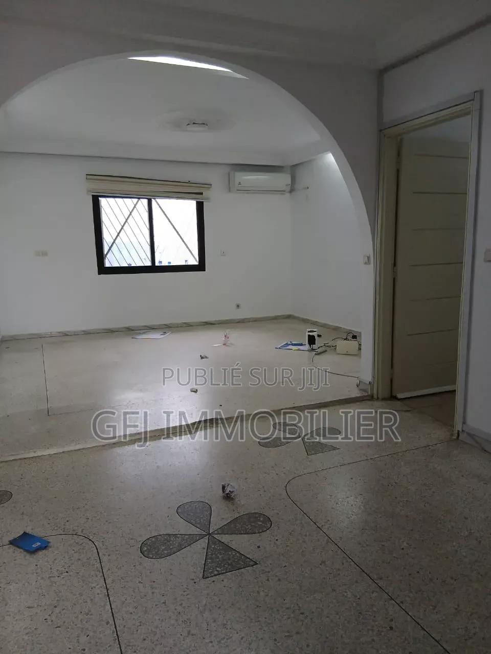3chbre Villa dans Francis Gweh, Cocody à Louer