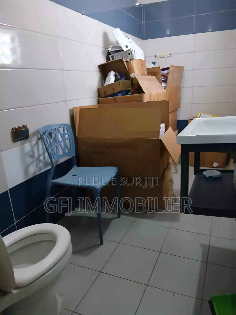 3chbre Villa dans Francis Gweh, Cocody à Louer