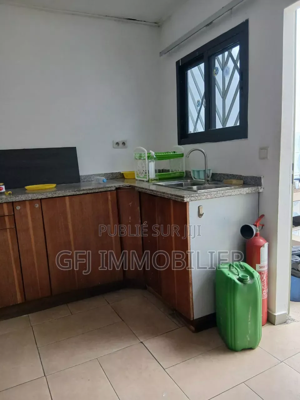 3chbre Villa dans Francis Gweh, Cocody à Louer