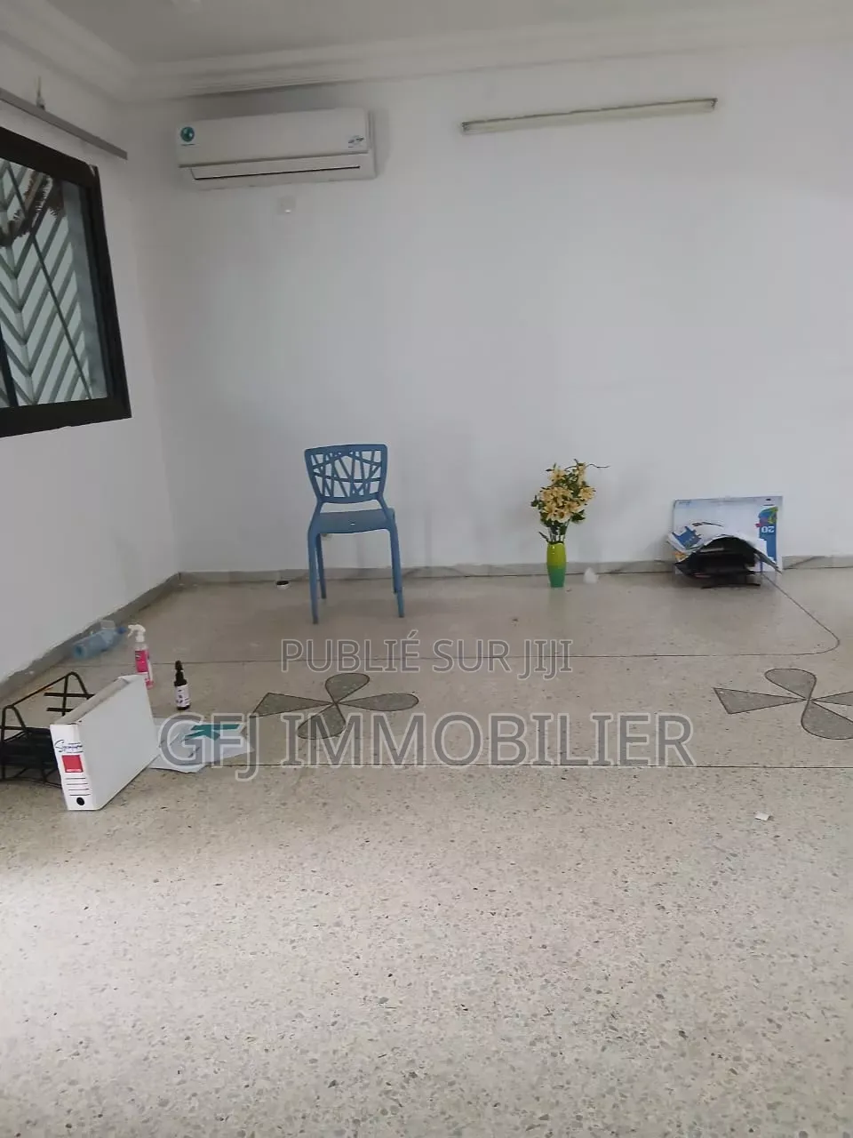 3chbre Villa dans Francis Gweh, Cocody à Louer