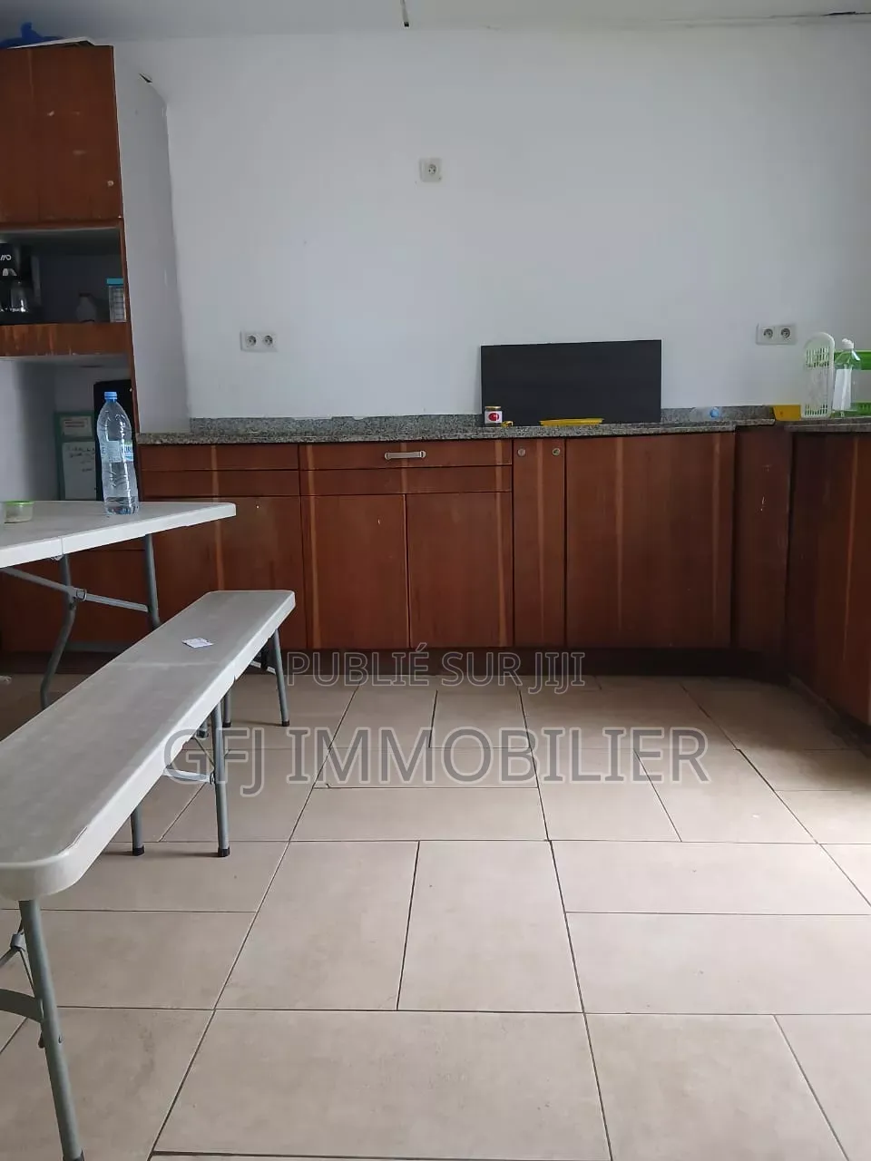3chbre Villa dans Francis Gweh, Cocody à Louer