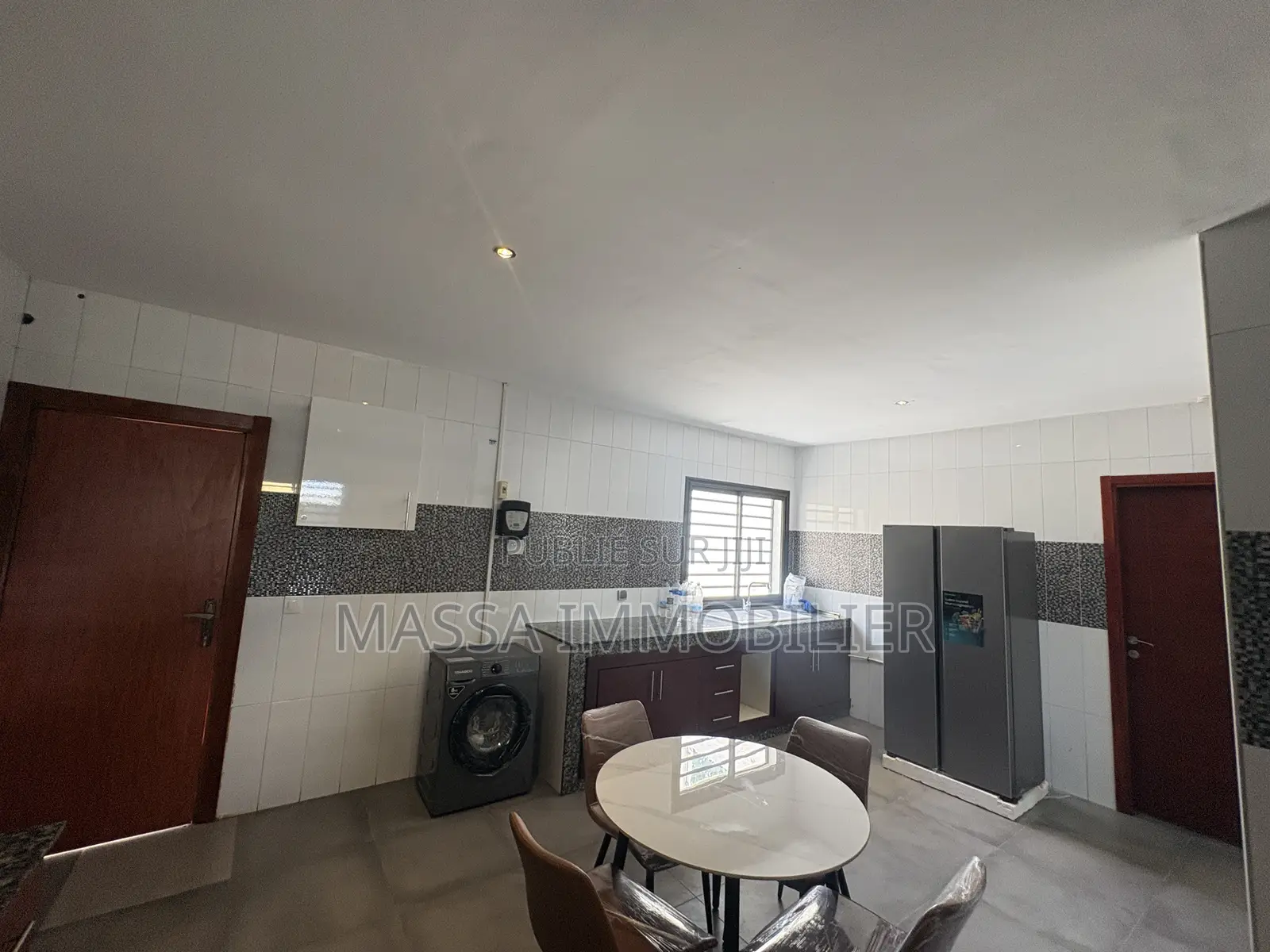 5chbre Villa dans Massa Immobilier, Cocody à Louer