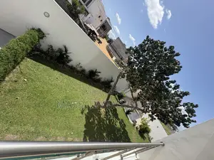 5chbre Villa dans Massa Immobilier, Cocody à Louer