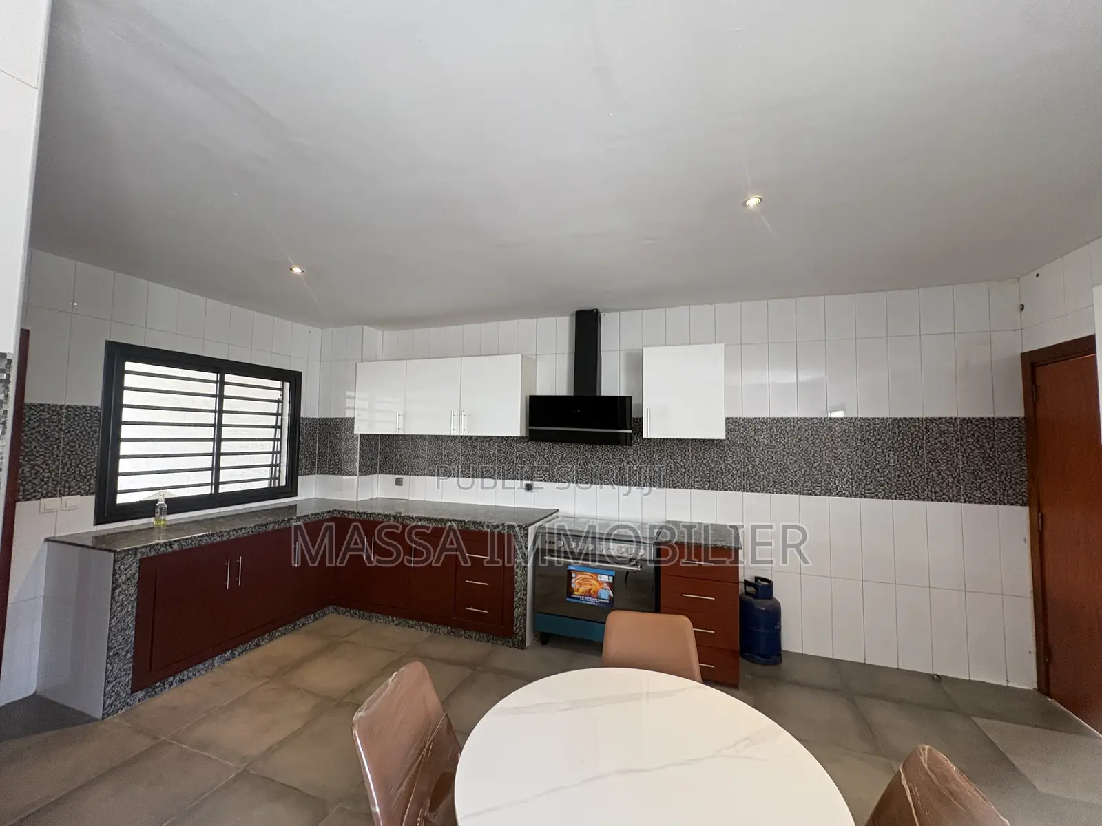5chbre Villa dans Massa Immobilier, Cocody à Louer