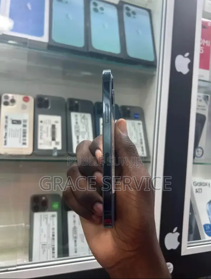 Nouveau Apple iPhone 12 Pro 128 GB Bleu