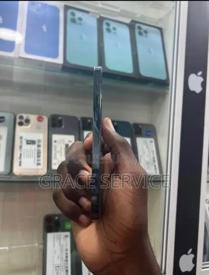 Nouveau Apple iPhone 12 Pro 128 GB Bleu