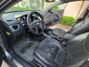 Hyundai Elantra 2016 Gris